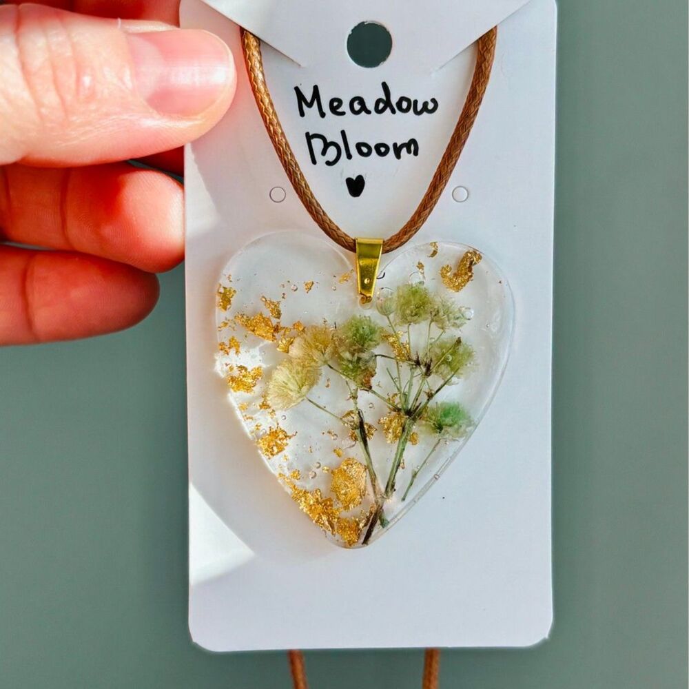 Dried Flower Heart Resin Necklace with Gold Flakes and Botanical Pendant